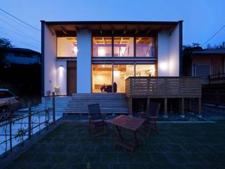 湖畔の佇まい, 久保田英之建築研究所 久保田英之建築研究所 Casas modernas: Ideas, diseños y decoración