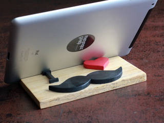 I Love Moustache iPad Standı, Marangoz Çırağı Marangoz Çırağı Ruang Studi/Kantor Gaya Industrial