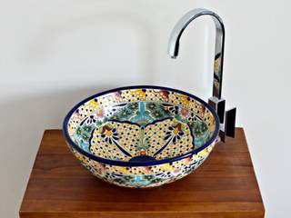 Originelle handbemalte Waschbecken: Mexiko-Flair für das Gäste-WC, Mexambiente e.K. Mexambiente e.K. Kamar Mandi Gaya Mediteran Keramik Sinks