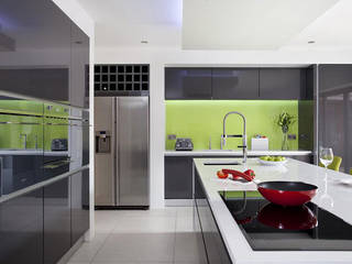 Wild Lime Glass Splashback in Grey Minimalist Kitchen DIYSPLASHBACKS Nhà bếp phong cách tối giản