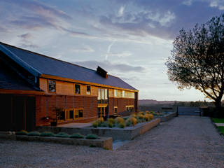 The Long Barn, Tye Architects Tye Architects Nhà phong cách đồng quê