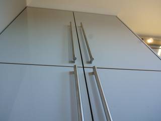 Ultra Gloss Cashmere Cucina Glasgow, City Centre, Scotland, Glenlith Interiors (Scotland) Ltd Glenlith Interiors (Scotland) Ltd Modern Kitchen