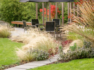 Contemporary Modern Family Garden, Rosemary Coldstream Garden Design Limited Rosemary Coldstream Garden Design Limited Modern Garden