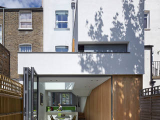 Islington House, Neil Dusheiko Architects Neil Dusheiko Architects منازل التراس