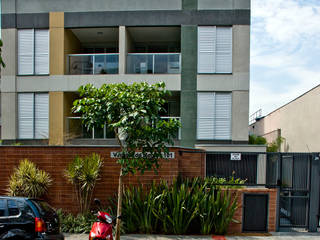 Judith | edifício, ARQdonini Arquitetos Associados ARQdonini Arquitetos Associados Modern houses