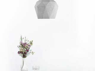 [T3] Hängelampe Beton Gold trianguliert, GANTlights GANTlights Sala da pranzo minimalista