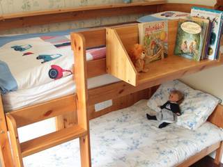 Bed Hanging Book Shelf, Finoak LTD Finoak LTD Stanza dei bambini moderna