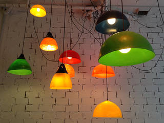 BUIA, Lámparas hechas a partir de boyas, AIBA AIBA Moderne Häuser