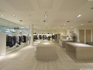 Interior design of a luxury women’s clothing shop, ANIEA ANIEA Commercial spaces