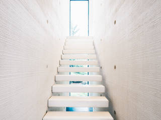 house of architects_3_arc2 ArC2 Fabryka Projektowa sp.z o.o. Pasillos, halls y escaleras minimalistas