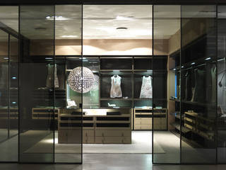 Walk-in-wardrobe, Lamco Design LTD Lamco Design LTD Modern dressing room