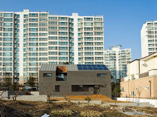 대전 하기동 주택, (주)오우재건축사사무소 OUJAE Architects (주)오우재건축사사무소 OUJAE Architects Casas modernas