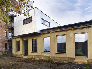 Siemeringstraße - ein Haus im Haus, quartier vier Architekten Landschaftsarchitekten quartier vier Architekten Landschaftsarchitekten Industriële huizen