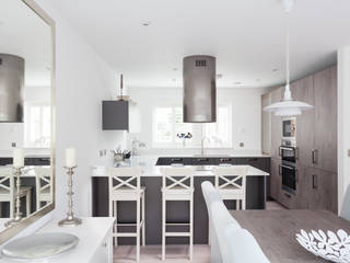 Oak's Hamlet kitchen Greengage Interiors Moderne keukens