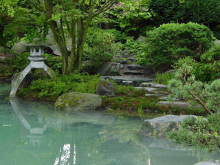 Altes im neuen Gewand - Sanierung einer Teichanlage in einem bestehenden japanischen Garten, Kokeniwa Japanische Gartengestaltung Kokeniwa Japanische Gartengestaltung Taman Gaya Asia