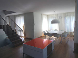 Villa Castelveccana, Emilia Barilli Studio di Architettura Emilia Barilli Studio di Architettura Modern dining room