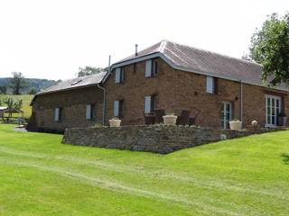 Barn conversion Somerset, Laurence Maunder Garden Design & Consultancy Laurence Maunder Garden Design & Consultancy Balcones y terrazas de estilo rural