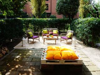HOME STAGING ALL'ARIA APERTA! CRONACA DI UN CAMBIAMENTO!, ROBERTA BELLOTTI ROBERTA BELLOTTI Classic style garden