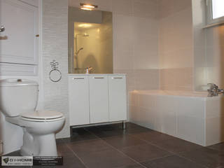 Appartement locatif T5 à STRASBOURG, Agence ADI-HOME Agence ADI-HOME モダンスタイルの お風呂