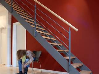 Dachausbau, kirsch architekten mbB kirsch architekten mbB Minimalist corridor, hallway & stairs