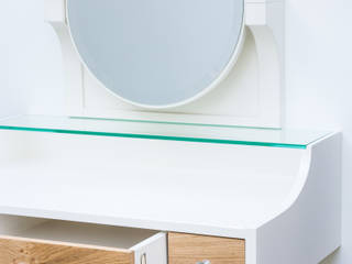 Hanging dressing table, Meble Autorskie Jurkowski Meble Autorskie Jurkowski غرفة نوم