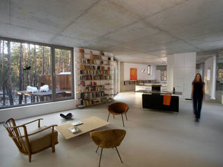 Dom w Józefowie, ANONIMOWI ARCHITEKCI ANONIMOWI ARCHITEKCI Salones minimalistas