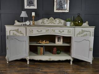 4 Door Shabby Chic French Sideboard, The Treasure Trove Shabby Chic & Vintage Furniture The Treasure Trove Shabby Chic & Vintage Furniture 餐廳