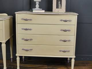 Cream French Louis Chest of Drawers , The Treasure Trove Shabby Chic & Vintage Furniture The Treasure Trove Shabby Chic & Vintage Furniture 臥室