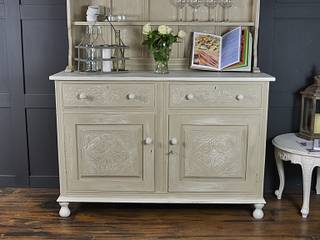 Shabby Chic Antique Oak Kitchen Dresser , The Treasure Trove Shabby Chic & Vintage Furniture The Treasure Trove Shabby Chic & Vintage Furniture مطبخ