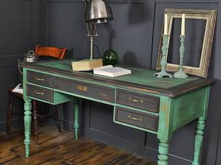 Black & Green Victorian 5 Drawer Desk , The Treasure Trove Shabby Chic & Vintage Furniture The Treasure Trove Shabby Chic & Vintage Furniture 書房/辦公室