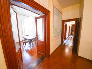 Roma Pinciano Appartamento di Pregio, Studio Fori Studio Fori Puertas y ventanas de estilo clásico
