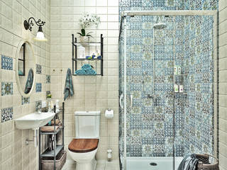 Ванная комната с орхидеями, Студия дизайна ROMANIUK DESIGN Студия дизайна ROMANIUK DESIGN Moderne badkamers