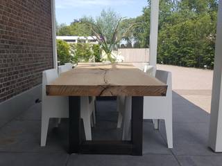 Boomstamtafels voor buiten, Woodlovesyou&more Woodlovesyou&more Balkon, Beranda & Teras Modern