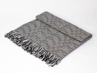 Handwoven Cotton Throws / Blankets , Teresa Georgallis Teresa Georgallis Modern living room