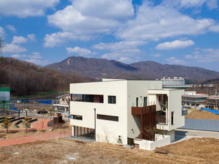 SONGCHU MAPLE HOUSE , IDEA5 ARCHITECTS IDEA5 ARCHITECTS 모던스타일 주택