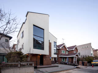 DAEHWADONG MULTIPLE DWELLINGS, IDEA5 ARCHITECTS IDEA5 ARCHITECTS 現代房屋設計點子、靈感 & 圖片