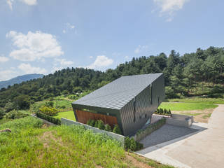 Leaning House, PRAUD PRAUD 모던스타일 주택