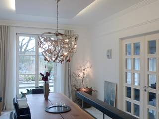 Neues Esszimmer in Villa Saarland, Bolz Licht und Wohnen 1946 Bolz Licht und Wohnen 1946 Classic style dining room