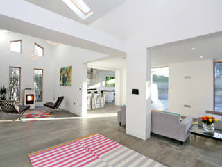 Schoolmasters modular Eco house: Aberdeen, Scotland, build different build different Modern living room