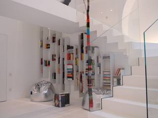 TOTAL WHITE, Serenella Pari design Serenella Pari design Minimalist corridor, hallway & stairs