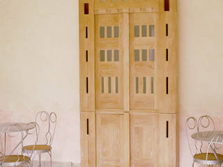 Castle Cupboard in Limed Oak designed and made by Tim Wood, Tim Wood Limited Tim Wood Limited Nhà bếp phong cách chiết trung
