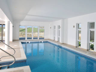 The Sea House, Porth, Cornwall homify Moderne Pools