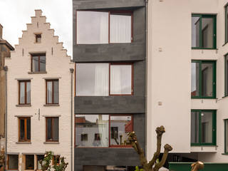 studios HKS, P8 architecten P8 architecten Casas modernas