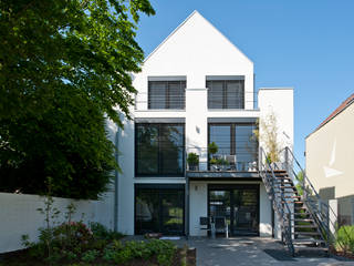 Umbau Einfamilienhaus in Düsseldorf, Architekturbüro J. + J. Viethen Architekturbüro J. + J. Viethen 모던스타일 주택