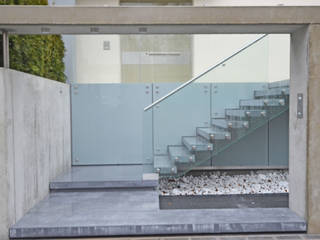 Concrete cantilevered stairs, Siller Treppen/Stairs/Scale Siller Treppen/Stairs/Scale Stairs Concrete