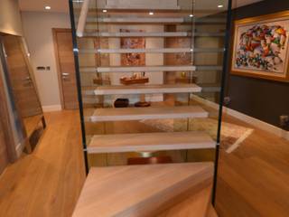 Floating stairs with glass walls, Siller Treppen/Stairs/Scale Siller Treppen/Stairs/Scale Stairs Wood Wood effect