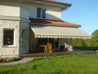 markizy / awnings, Markiz Serwis Markiz Serwis Classic style balcony, porch & terrace