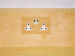 Wooden Sockets designed and made by Tim Wood, Tim Wood Limited Tim Wood Limited Nhà phong cách chiết trung