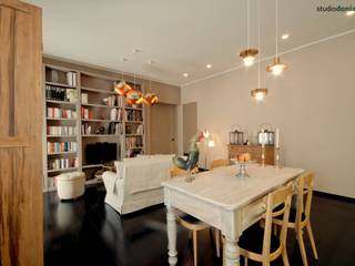 Casa Nadine, stile in low cost!, studiodonizelli studiodonizelli Modern Living Room TV stands & cabinets