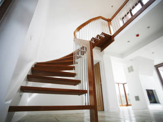 Floating Staircase Ringwood, Complete Stair Systems Ltd Complete Stair Systems Ltd Stairs